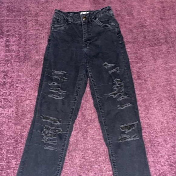 CALI High Rise Cuffed Skinny black distressed jeans size 0 - Picture 3 of 9